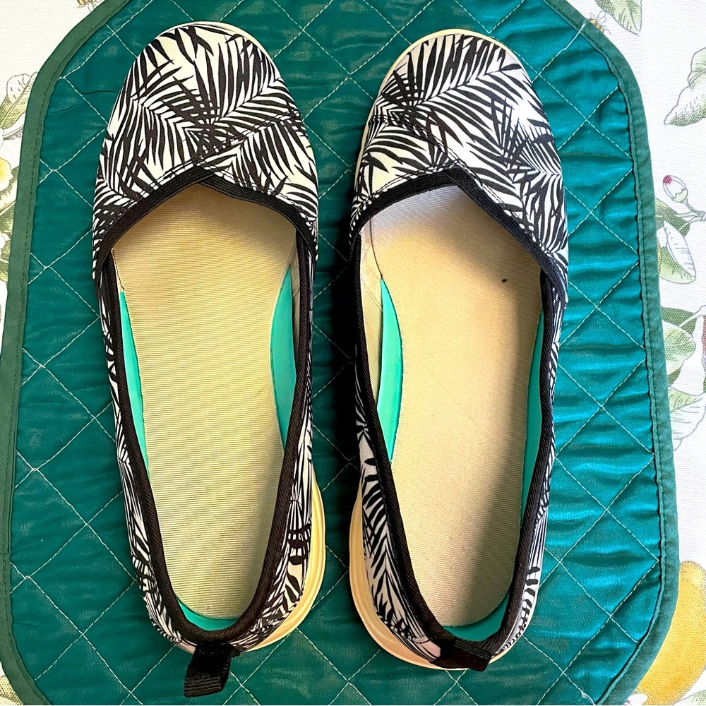 Lands End Shoes 9 1/2 D